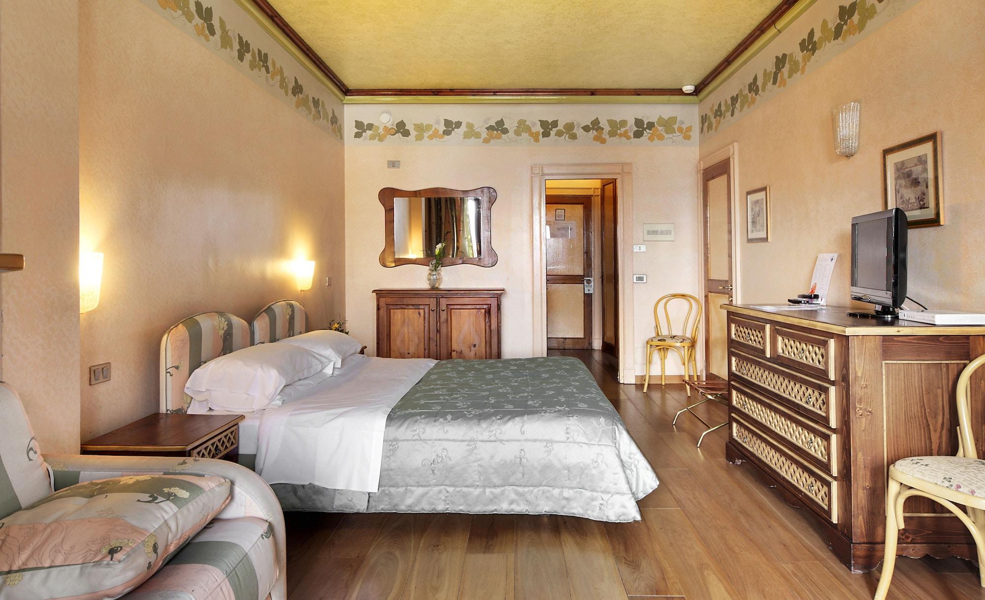 Hotel Club Relais Des Alpes 4*
